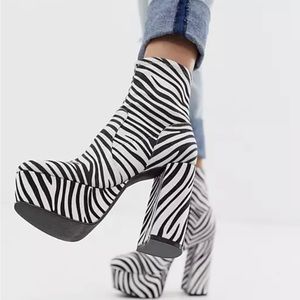 Entice platform sock boots in zebra